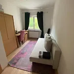 Schoenes Im Charmanten Haus Homestay